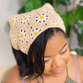 Retro Daisy Crochet Bandana (Color: Creamy Taup)